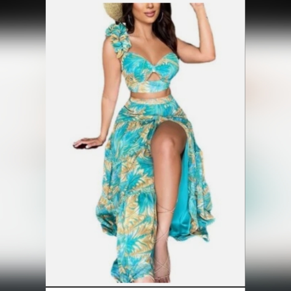 Brand New Without Tag. Tropical Blue and Yellow Women's Skirt
